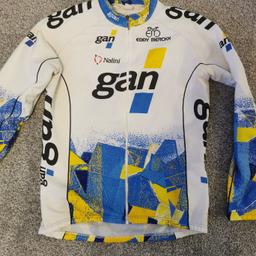 Long Sleeve Cycling Jacket. Gan Nalini Eddy Mercyk 1994

Designed for colder weather

Size 4 which is Large

Good condition - great but of retro kit. Had for years and having a clear out

Bargain at £20, currently these are 35+ on ebay etc