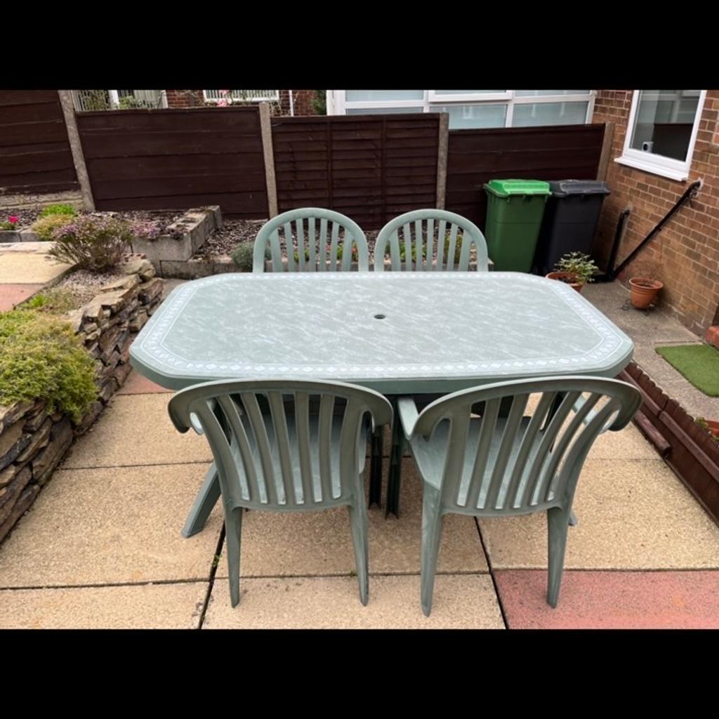 Garden table 4
 chairs