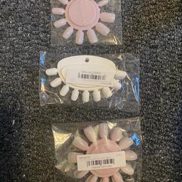 Nail on nail sizing set - 4 nail shapes
Nail on colour swatch 5 pieces
Nail on sizing tool - medium sqoval

Brand new
Available for collection Blackpool or postage