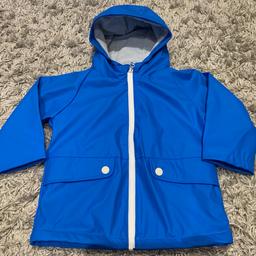 Fully fleece body
Age 3-4 years
Cash on collection please
Thankyou