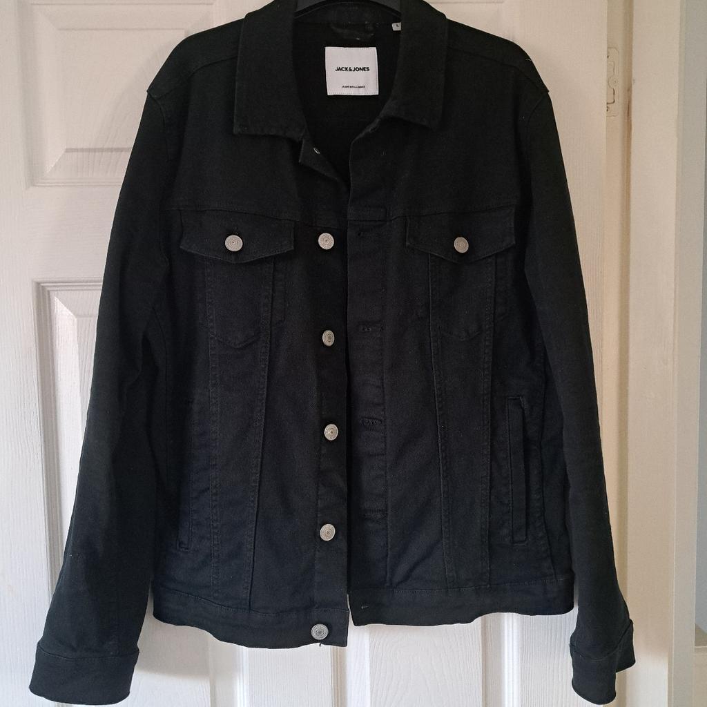 Black Jack & Jones jacket
in perfect condition