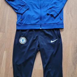 Nike Trainingsanzug Chelsea
Gr. 147-158
Kaum getragen
Neupreis 69.99 €
Versand möglich