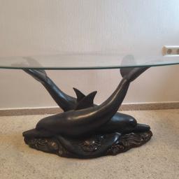 Delfintisch mit Glasplatte
Maße: 47cm hoch
Glasplatte an der breitesten Stelle 110cm lang und
65cm breit
Abholung in Bad Fallingbostel