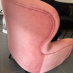 Neuwertiger rosa Sessel für das Wohnzimmer.

Nur Selbstabholer!

Maße: Höhe: 86cm / Breite: 91cm
