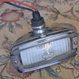WIPAC classic car reversing lamp. Old, so in used condition. Collection only from Stourbridge. Delivery/postage is not available.
