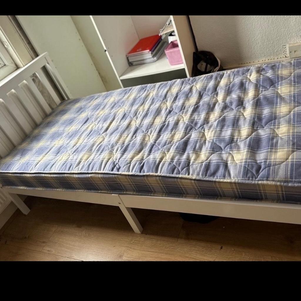 This bed is with Matress
Used a few times yet no longer need it