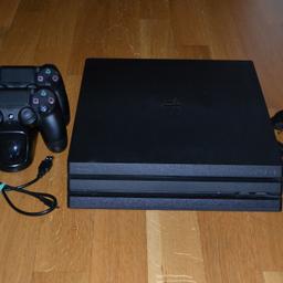 Playstation 4 Pro (1 TB) inkl. 2 Dual Shock 4 Wireless-Controller und Ladestation