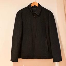 Mens woolen winter jacket from Banana Republic. Size: M. Includes inner and outer pockets. Very warm and in excellent condition.