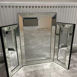 Dressing table mirror in excellent condition