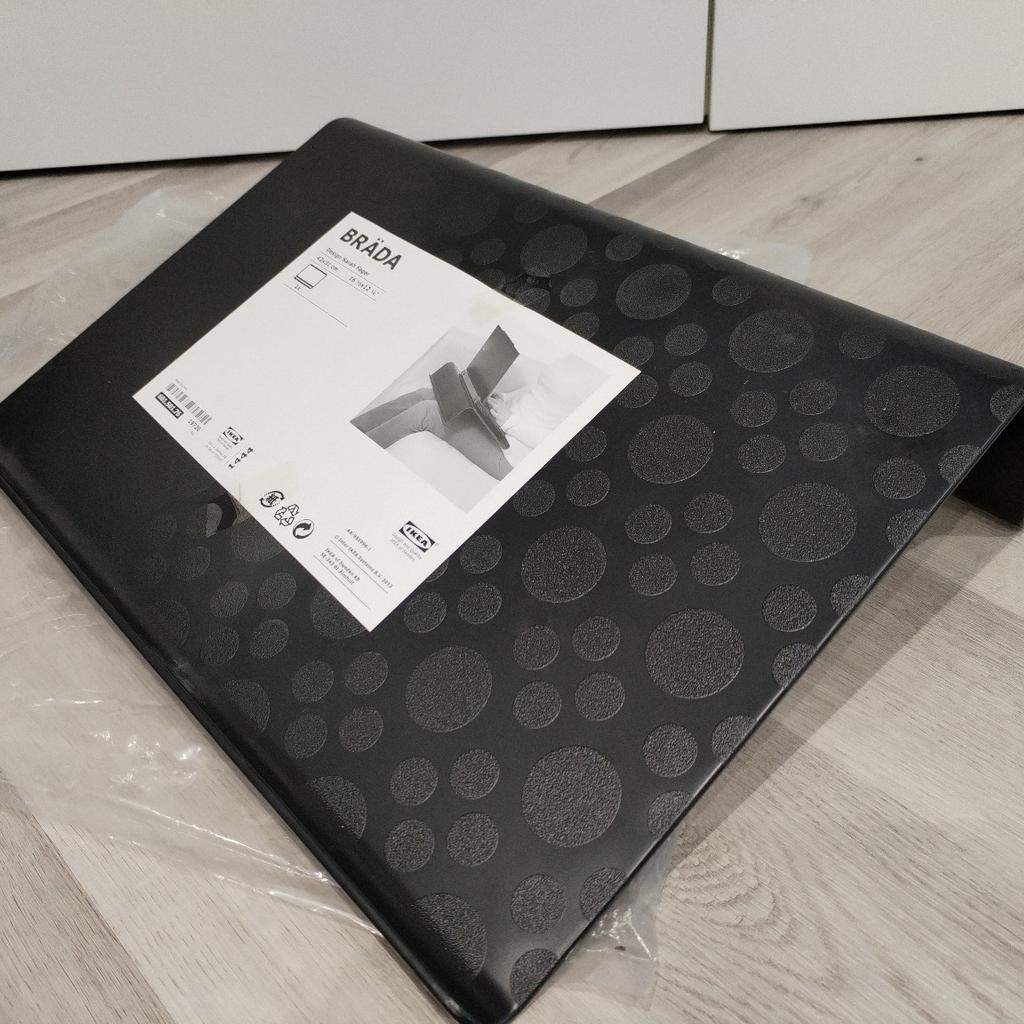 Brand new black IKEA Brada laptop tray. Or cookbook counter stand. Now discontinued & sell online for much more. Sizes in pics.
£10 no offers thanx
Lots for sale pls see my other listings. Collection Penn Rd Wolverhampton by Hollybush pub from smoke and pet free home