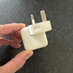 Excellent Condition Genuine Apple Charger Plug 10 watts.