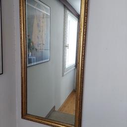 Vintage Spiegel abzugeben, goldiger Rahmen.

H: 150 cm
B: 92 cm