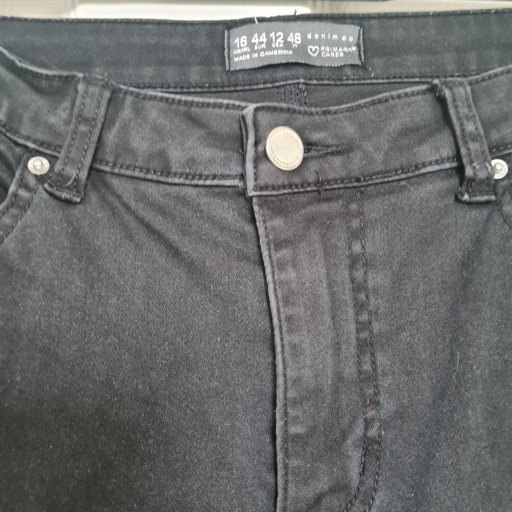 ladies jeans size 16 worn twice 39 inside leg stretch material