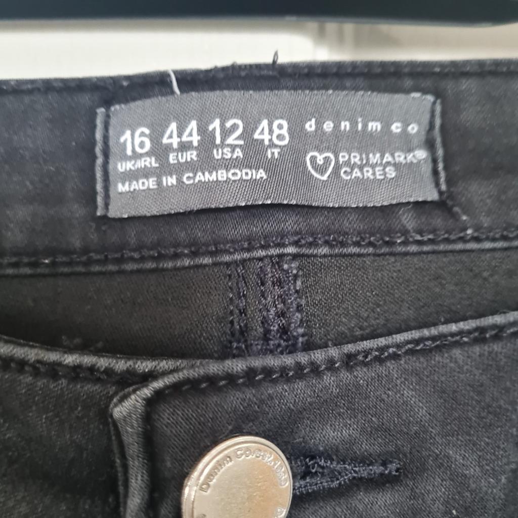 ladies jeans size 16 worn twice 39 inside leg stretch material