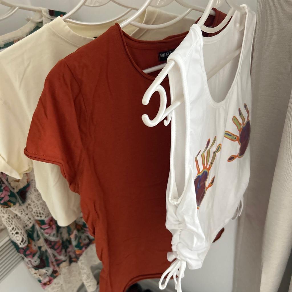 Hand print top SheIn size M
Creamish crop top Missguided size uk10
Orange pocket detail blouse brave soul size M

Great condition