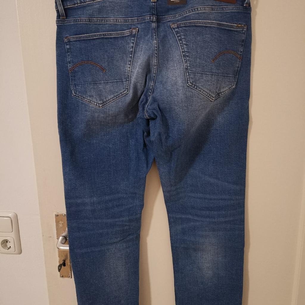 Verkaufe hier eine G Star Raw Jeans W36 L32. Die Hose ist noch neu und ungetragen.

Neupreis der Hose war 100€

Versand und Abholung möglich
Versandkosten trägt der Käufer