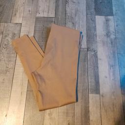 never worn from H&M size xl. thick ribbed leggings