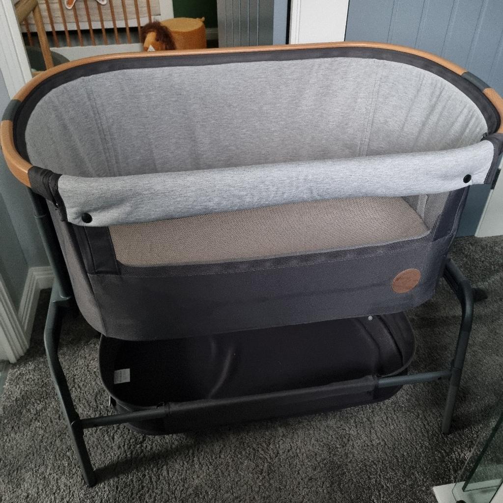 Maxi Cosi Iora, dark grey next to me crib. Excellent condition comes with carry case. For new borns up to 6 months old.
collection only