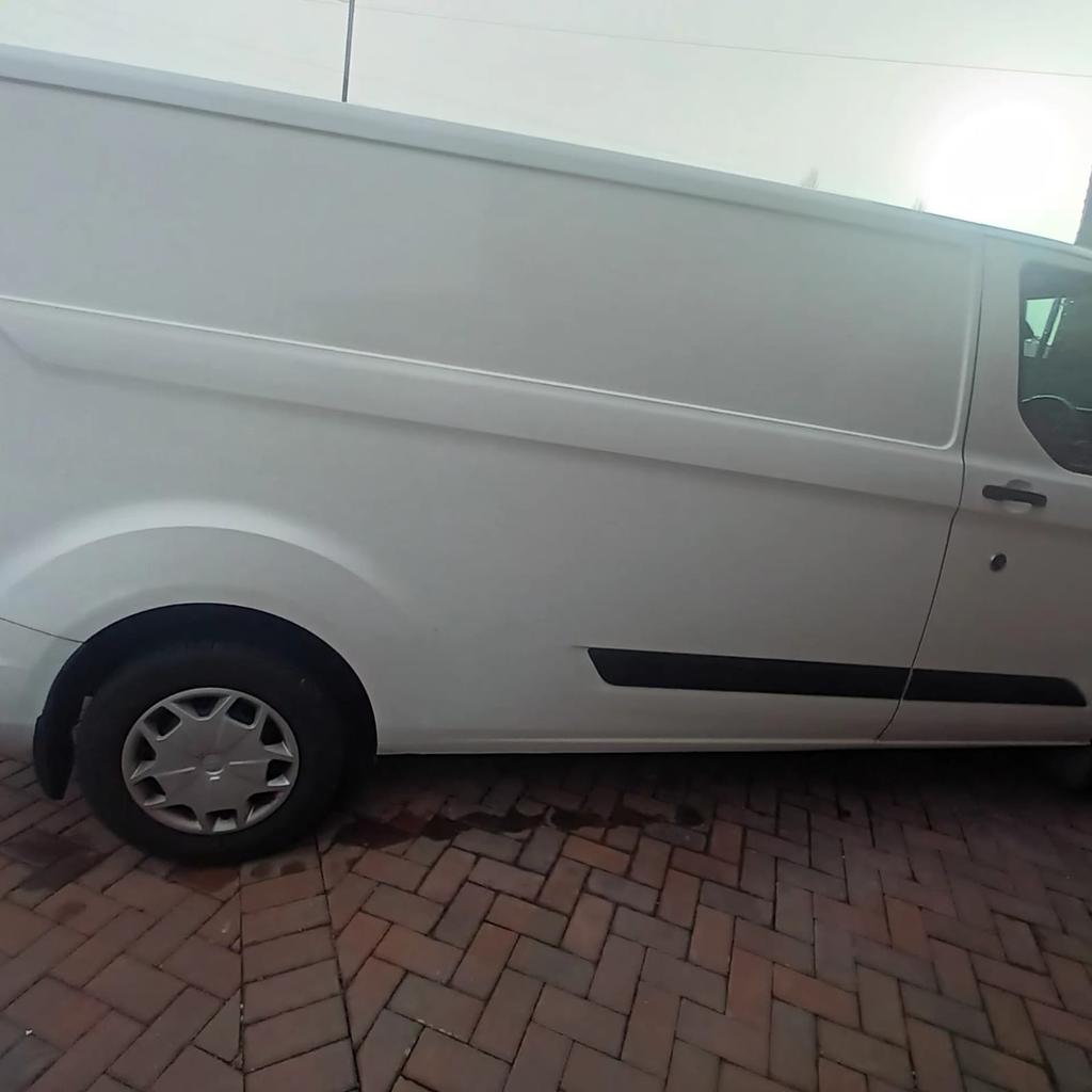Hi man and van anything Removed available Saturday Sunday fast dlivery price on dipped on malies msg me on whatsap 07493767896