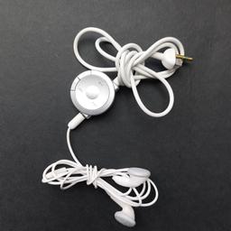 Genuine SONY PSP-120 Remote Control Connector & PSP White Earphones ICES/NMB-003

Collection from Wolverhampton