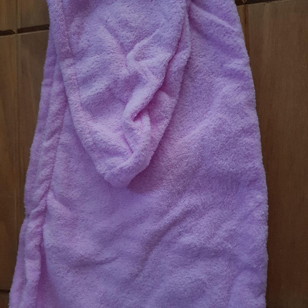 New & unused towel
COLLECTION ONLY
Please note items will ONLY be kept for 48 hours after confirmation. If item is not collected within this time they will be relisted.
** ITEM IS COLLECTION ONLY **
 *** NO OFFERS ACCEPTED ***