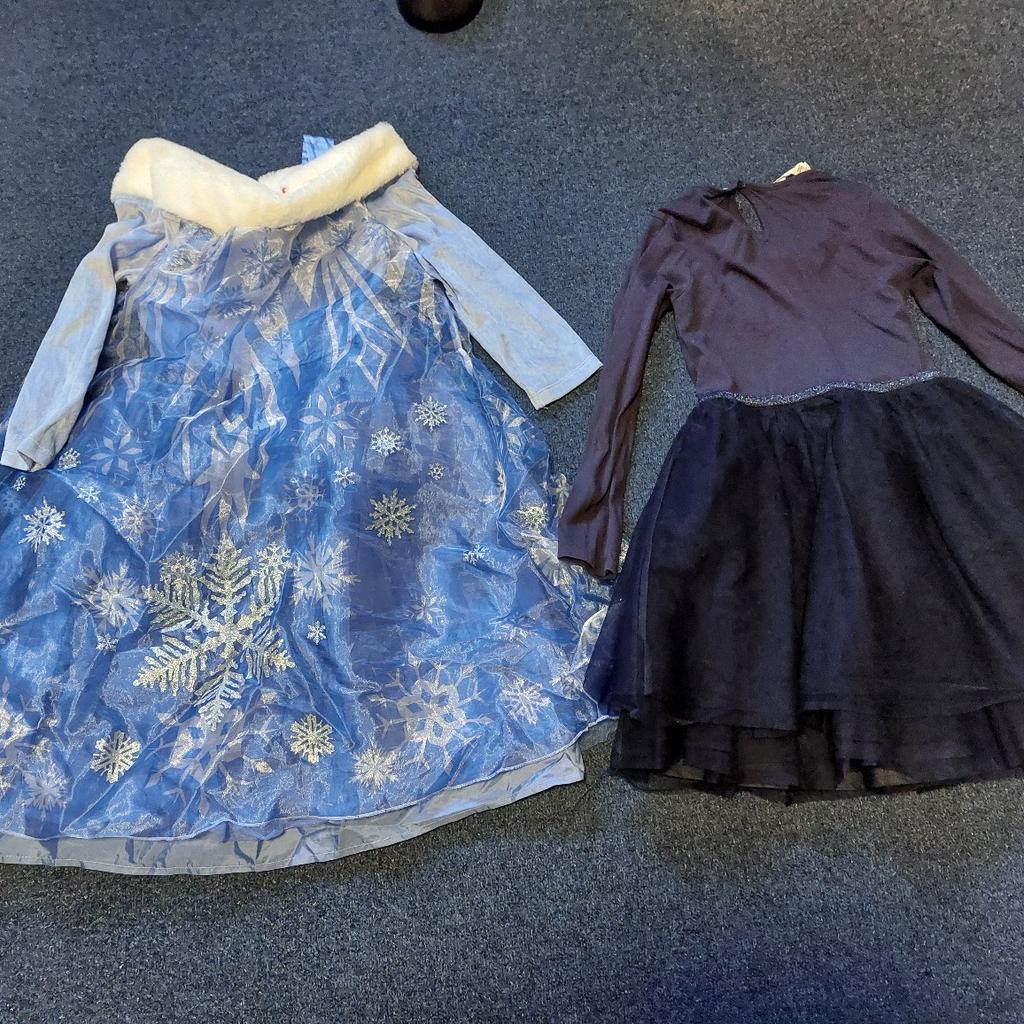 verkaufe hier 2 sehr wenig getragene Anna &Elsa Kleider in Größe 122/128
Von H&M
Beide Kleider sind im top Zustand
Preis für beide zusammen
Versand möglich