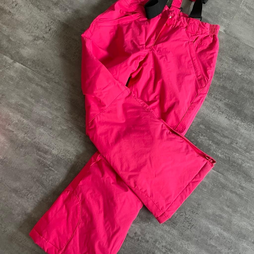Verkaufe Skihose von McKinley in pink, Größe 152!
Leichte Gebrauchsspuren an den Bündchen!