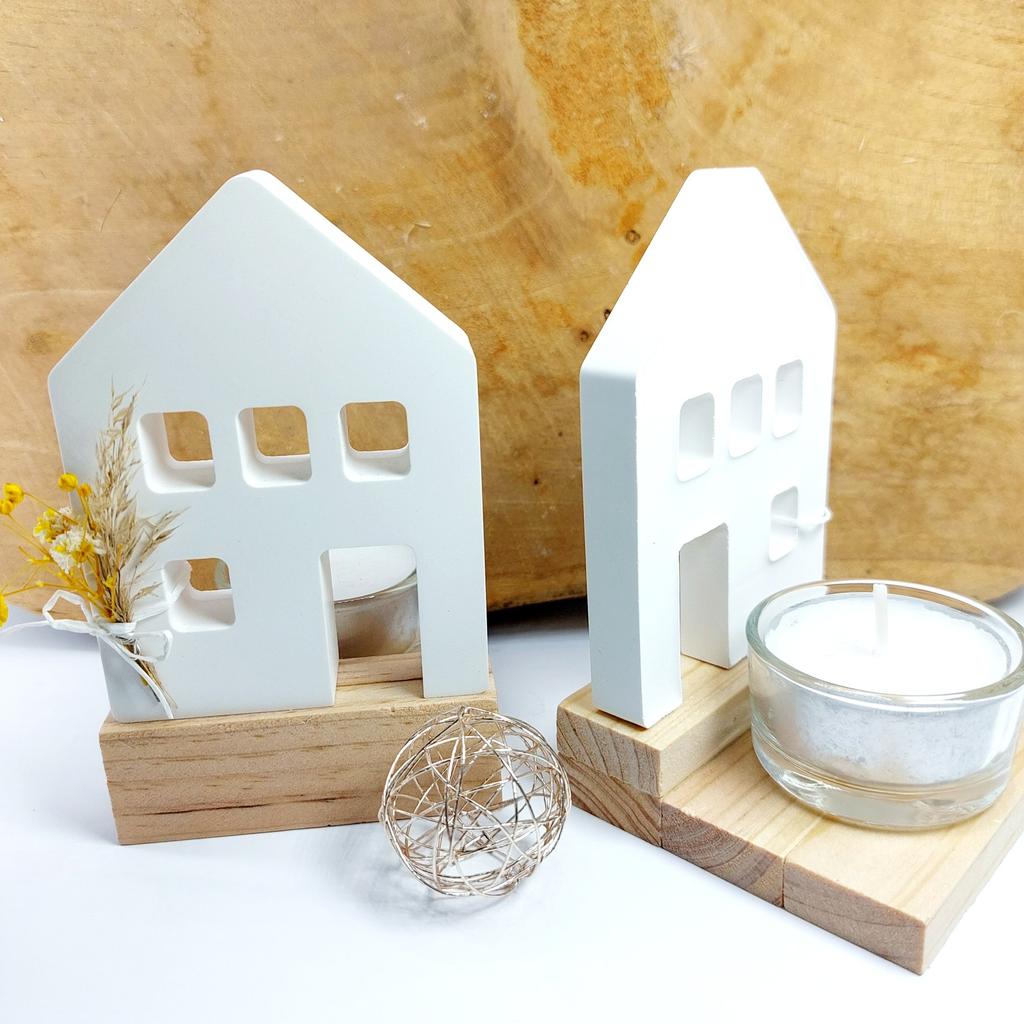 Süße Lichthäuser aus Raysin mit Teelicht.
Perfekt als Geschenk.
Pro Haus 6€

Handmade with Love