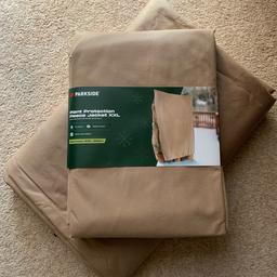 2 of
Brand new & unused
XXL x 2
Protects from frost, wind and rain
Beige with full length zip and drawstring
Frost protection jackets for v large shrubs or a group of pots protected together
Took one out to show the size and can’t get back into the sleeve!
£12 for both
Each 240cm x 200cm or 7.9ft x 6.5ft