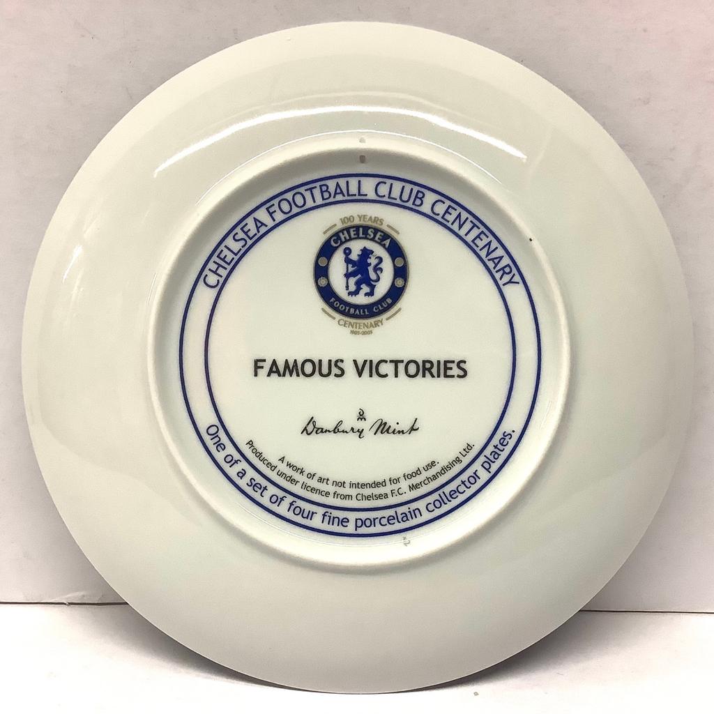 A superb porcelain plate from Danbury Mint titled: Famous Victories.
Part of the Chelsea FC Centenary Collection.
Officially authorised by Chelsea Football Club.
The plate is 8" in diameter and is rimmed with 22-carat gold.
Complete with a COA.
No cracks or chips.
In great condition.
£24.95 ono.