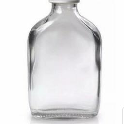 70pc Brand new, clear, empty flask shaped glass bottles with silver cap. Multiple use such as wedding favours, Umrah/Hajj gifts for family etc....

Each bottle holds 50mls and measures 10cms in height x 5.5cms in depth.

Have about 350 bottles leftover altogether from a wedding in the family.

No offers please. Collection only.