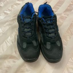 Used: EarthWorks men’s safety trainers size 8/42 v,good condition £15
Collection le5