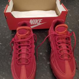 New 
Nike Air Max 95 Red Varsity Red UK 9.
Original. 
Euro 44
New in box
Never worn unwanted gift.
0 7 4 9 5 4 3 6 2 2 2