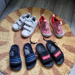 Different prices and sizes 
white trainers 8.5- 5£
orange trainers 7.5- 5£
Levis sandals 8 - 4£
Blue sandals 8- 2£