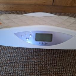 baby scale in very good condition 
collection only from b26 area 
no offers, can do better prices when buying more items