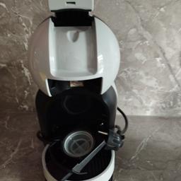 Kaffemaschine, Kapseln Dolce Gusto wenig gebraucht, zwei Packungen Kaffeekapseln incluvive. Selbstabholung