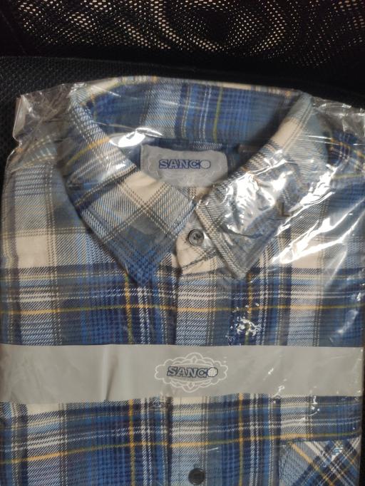 Buy & Sell Semilong West Northamptonshire - Photos for New shirt