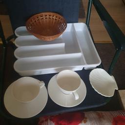 various home items, all like new condition, all for £3