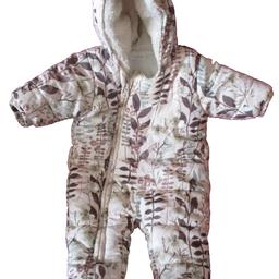 Next Baby Leaf/Flower Print Snowsuit - Up To 3 Months - Cotton Lined

Next Baby snowsuit
Up to 3 months / weight 6kg 14lbs
Fleece lined hood
100% cotton lining

Used condition, marks/staining to lining - please see pics. Collect from Southwick BN42 or local delivery can be arranged. £5.09 postage based on Royal Mail 2nd class signed for small parcel, postage can be combined for multiple items. Please have a look at my other items, I'm having a clear out to raise funds & make space for some building work that needs to be done, so I am open to offers on all my items.