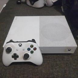Xbox One + 1 Batterie Controller