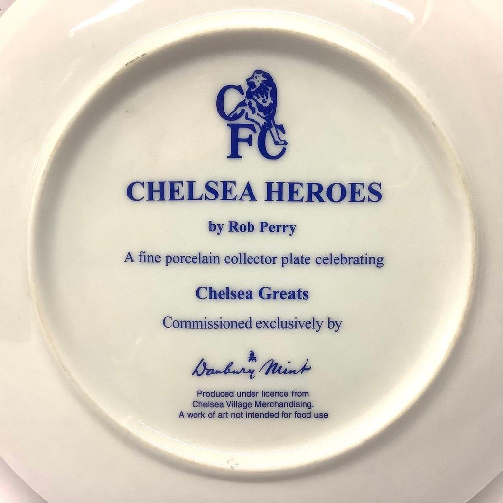A superb porcelain plate from Danbury Mint titled: Chelsea Heroes.
Officially authorised by Chelsea Football Club.
The plate is 8" in diameter and is rimmed with 22-carat gold.
Complete with a COA.
No cracks or chips.
In great condition.
£29.95 ono.