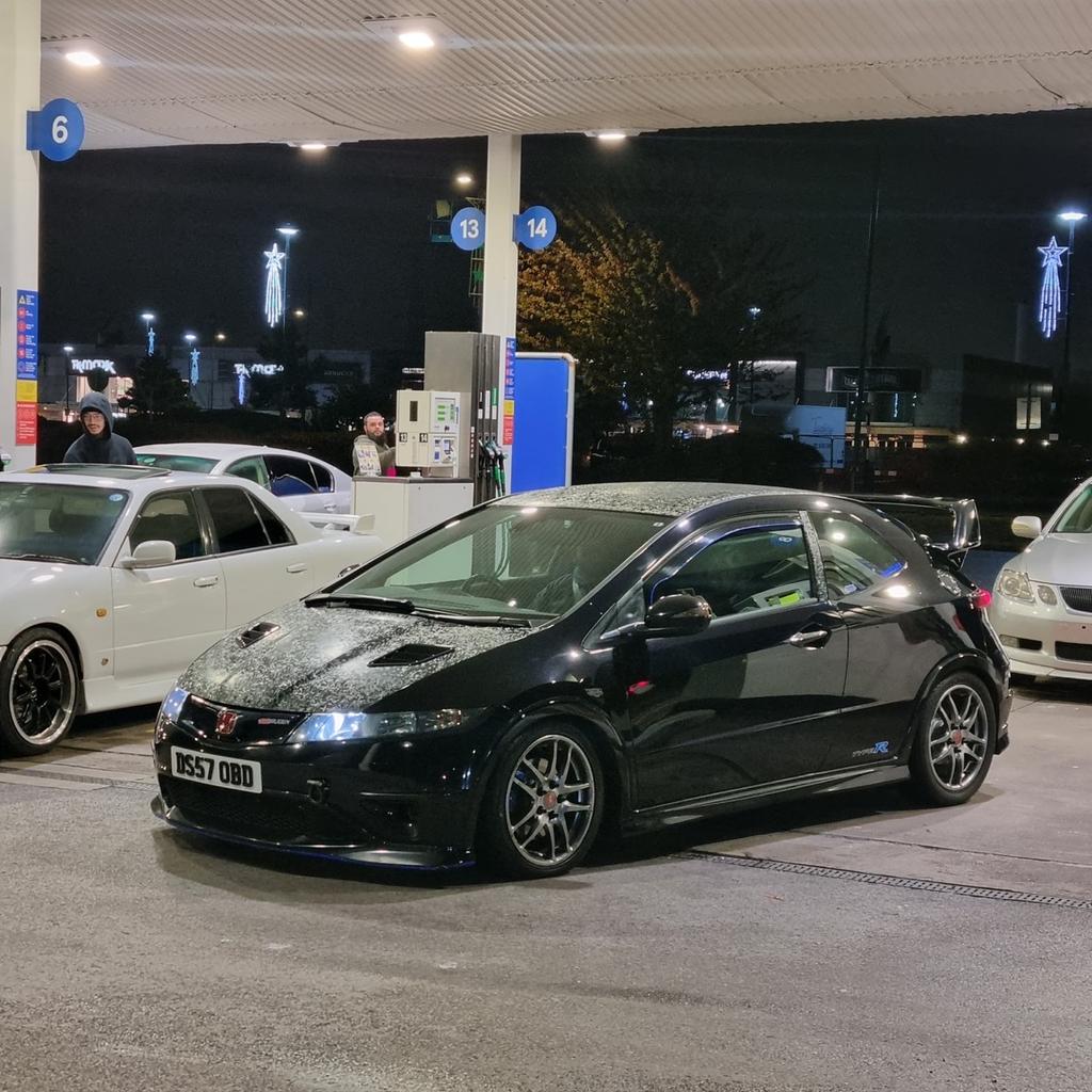 My civic type r is for sale
Car is 240bhp , full service history from new till now
DS57OBD (2008)
115K miles
-serviced oil and filter 150miles ago
-injen induction kit
-421 tegiwa manifold
-3inch TDI north exhaust single exit
-Yellow speed coilovers
-Fd2 oil pump balancer shaft delete
-LSD gearbox Mfactory fitted Honda HQ
-gearbox been refurbished by Honda HQ
-clutch were done as well
-braided lines
-Timing chain were done at 105/107k miles Honda HQ
-Rocker cover been refurbished in blue
-New seals and Rocker cover gasket fitted 114k miles
-Vtec solenoid gasket and Vvt gasket done
-new spark plugs fitted at 114k miles
-ECUTEK Switchable map @240bhp with dyno sheet by Paul West TPW engineering
-whole car front to back been polybushed with power flex bushing
-pioneer Headunit with apple car play and android auto
-Full service history (folder of paperwork with photos)
-water pump, thermostat been done @114k with proof of pictures genuine parts by japservice parts
-dc5