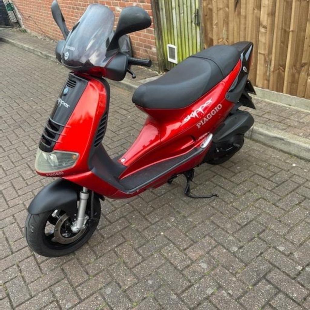piaggio skipper 2t lx 125 1998 met / black 3 owners 15000 miles mot 2025 new forks / brake pad / shoes new battery many new parts lot 2 list in good cond / excllent runner starts 1st time kick or ele start fully log book &keys very rare bike no time wasters or silly offers ring on 07752327518 ask for steve 9am /9pm or text