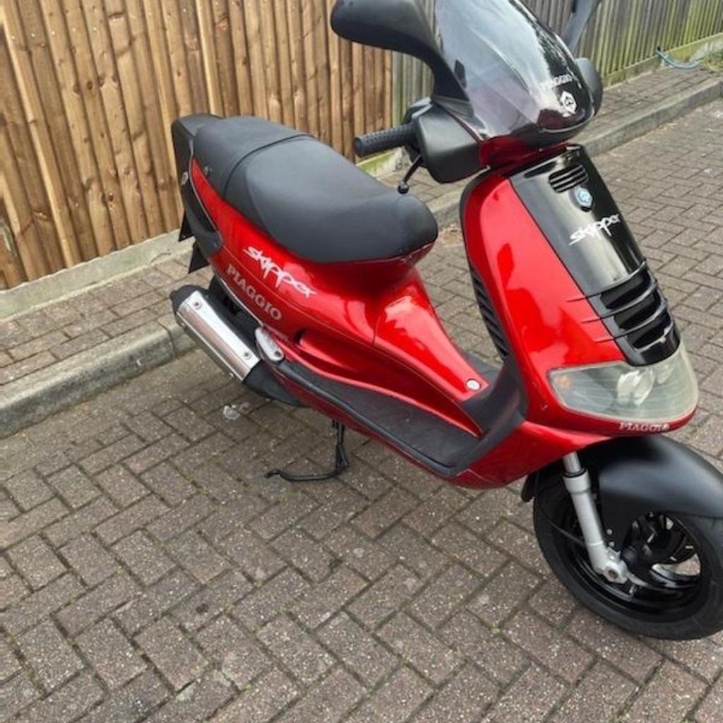 piaggio skipper 2t lx 125 1998 met / black 3 owners 15000 miles mot 2025 new forks / brake pad / shoes new battery many new parts lot 2 list in good cond / excllent runner starts 1st time kick or ele start fully log book &keys very rare bike no time wasters or silly offers ring on 07752327518 ask for steve 9am /9pm or text