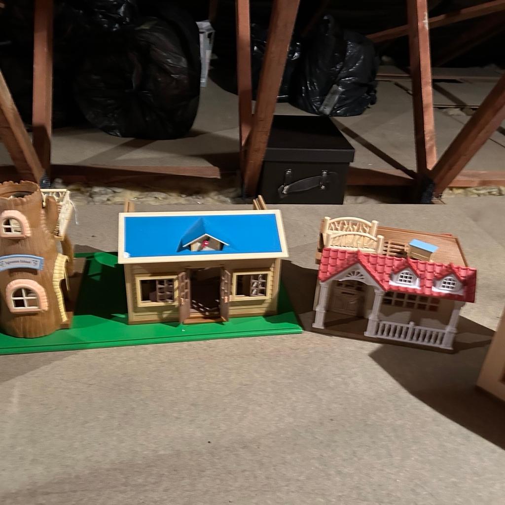 Sylvanian families set. Wanting to sell as a bundle. Includes boat, buildings and 2 bags of characters and accessories. Have been used but in good condition boat still with box. Wanting 150 for all but open to reasonable offers and open on collection or delivery