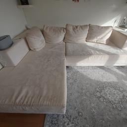 Wir verkaufen unser Ecksofa. Die Polsterung ist noch sehr gut, nur der beige Bezug sieht man die Jahre an. Das Sofa kann zur Schlafcouch ausgezogen werden.
Maße: Breite 2,80m Tiefe 1,95m
Nur Abholung möglich.