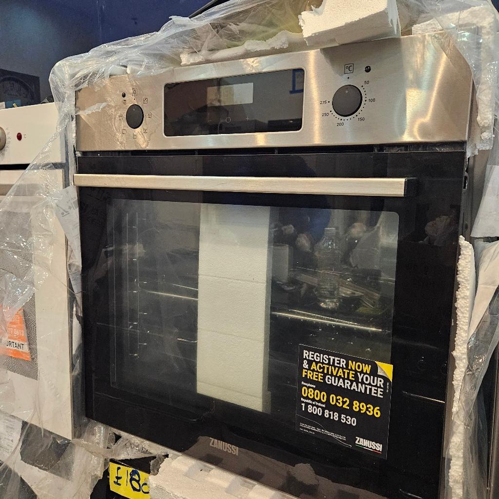 ZANUSSI FanCook ZOHCX3X2 Electric Oven - Stainless Steel

‼️minor scratch on the handle

•58.9 x 59.4 x 56.8 cm (H x W x D)
•Capacity: 72 litres
•Enamel coating
•Oven type: Fan
•Energy rating: A
•Retractable dials for a flush look

✅graded new
✅fully working
✅comes with warranty
✅️appliances repairing service available
✅viewing accepted
✅delivery fee applied
✅more items available in shop
✅for more information call or message 07440295561

🛍 shop at 40 Mossfield Rd, Farnworth, Bolton BL4 0AB
Open from 11am to 6pm Monday to Saturday

‼️ for our latest stock join our group on Facebook BOLTON AND FARNWORTH HOME APPLIANCES FOR SALE‼️