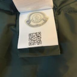 worn hand full of times.. original price for this item is £500.. open to offers.. and QR code on photo so can prove it authenticity on Moncler website itself