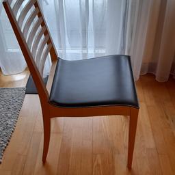 6 Stk. Sessel in Eschenholz mit echt Leder Sitzfläche in grau.