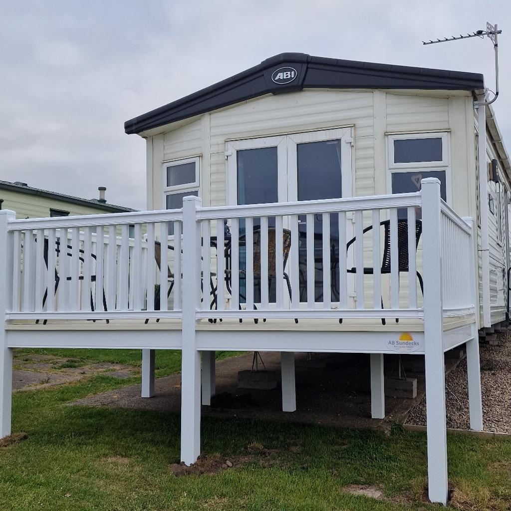12ft wide x 40ft long
2017 Abi Oakley model. decking outside patio doors
3 bedrooms and pull.out double.bed in lounge
**. Double bedroom has en suite toilet / sink.
** Shower / toilet.
** single beds. in both bedrooms.**
** kitchen. has all Crockery utensils etc included and a microwave fitted in.
integrated fridge/ freezer. Gas central heating gas bottle.
2037 lease ends.
Situated in quiet area on park and sea view. Viewing welcome
amy questions phone 07853737654